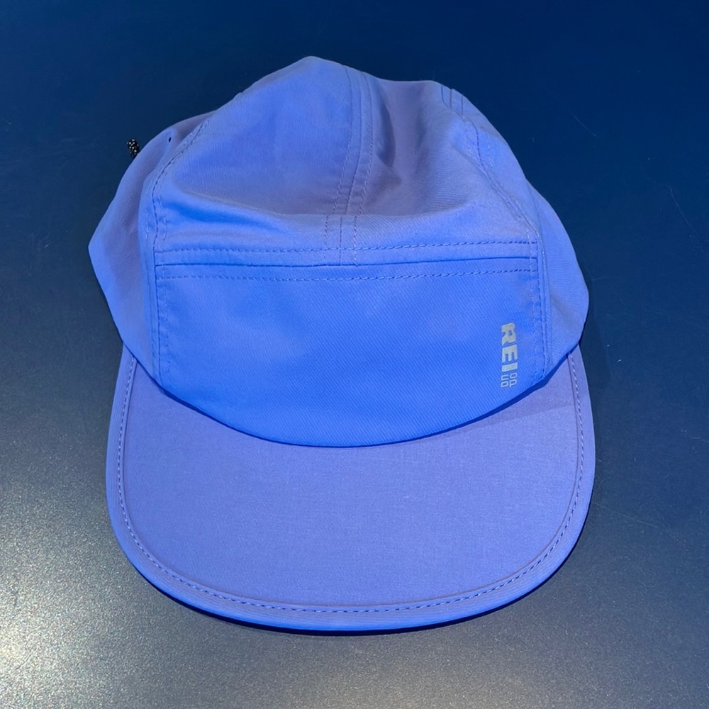 NWOT REI cornflower blue 5-panel ultralight running hat